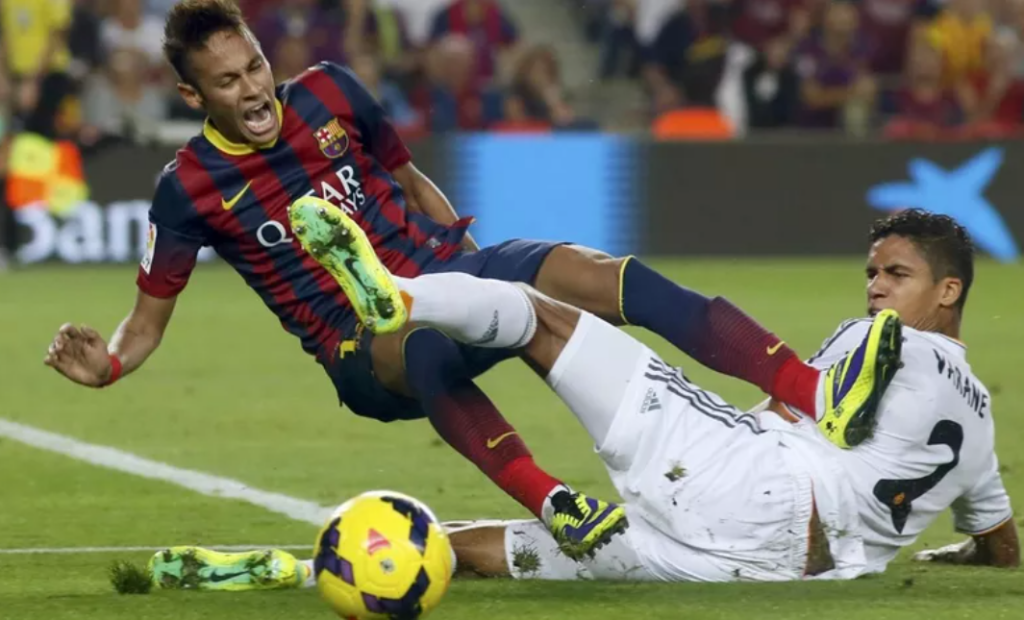 Централният защитник се дели на няколко подвида, според допълнителните функции, които изпълняват конкретните играчи