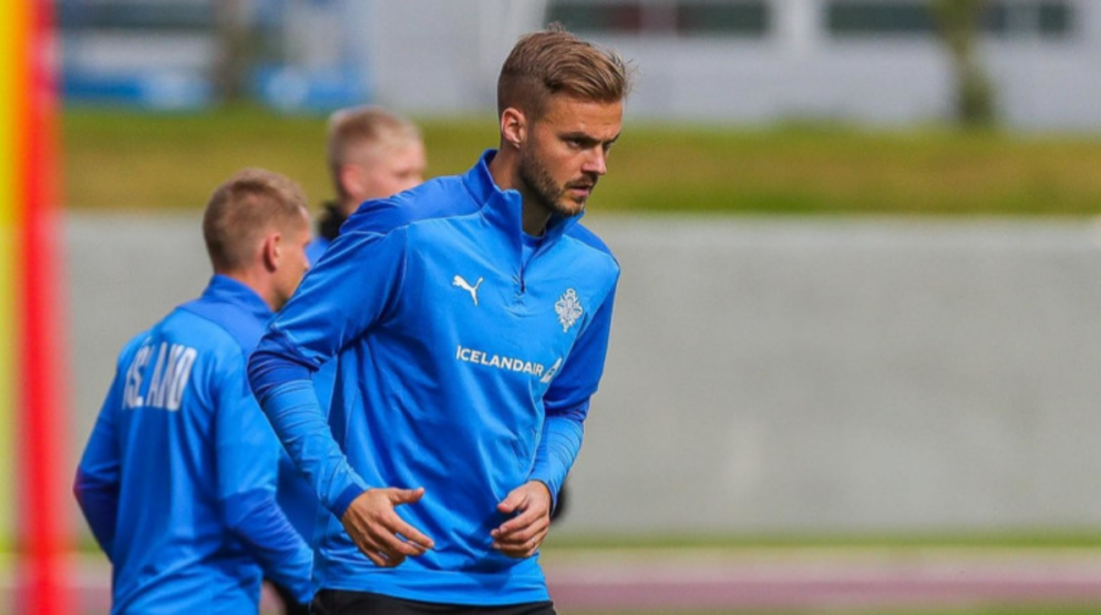 Холмар Ейолфсон централен защитник на Левски