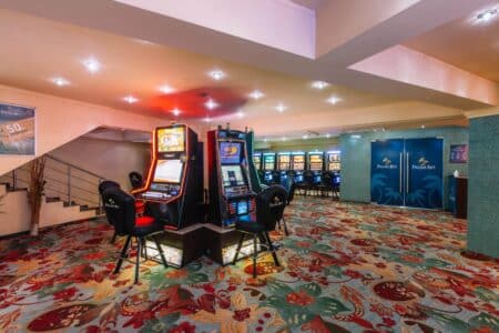 Palms Bet Люлин