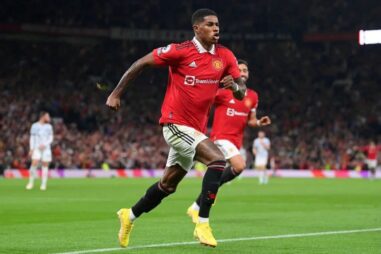 Манчестър Юнайтед готви любопитна размяна с Байерн