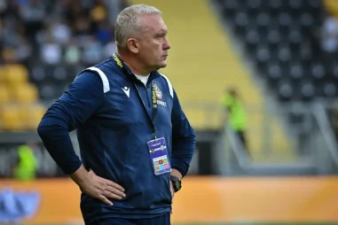 Ботев се раздели с Николай Киров след загубата от ЦСКА 1948